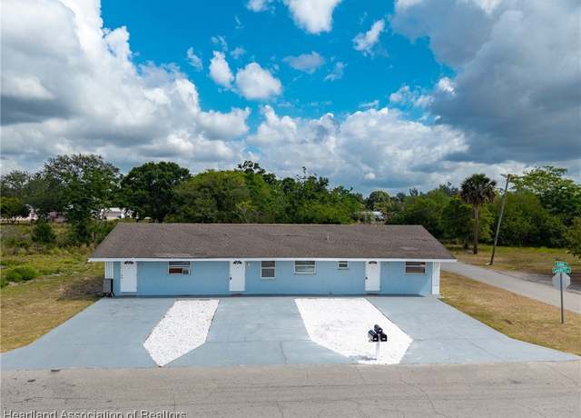 Property at 302 Garrett Rd, Avon Park, FL 33825, 5 beds, 3 baths