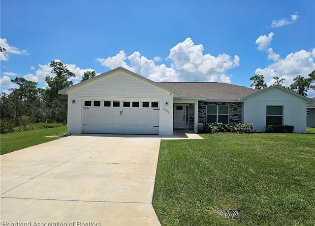 Property at 2005 Gardenia Ave, Sebring, FL 33875, 3 beds, 2 baths