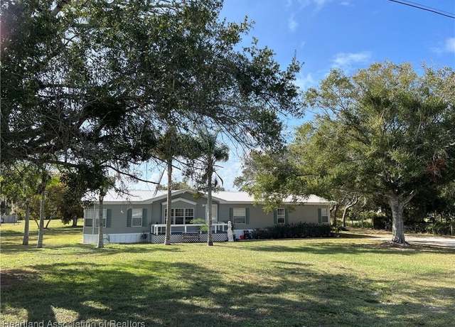 Property at 150 Citrus Trl, Lake Placid, FL 33852, 4 beds, 2 baths