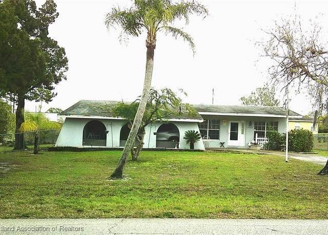 Property at 1711 Cedarbrook St, Lake Placid, FL 33852, 3 beds, 2 baths