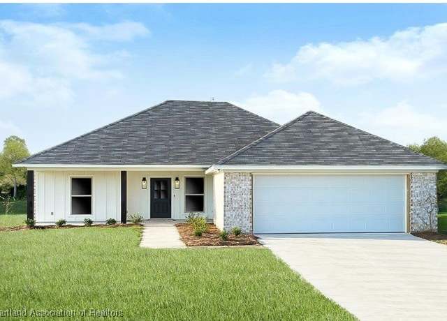 Property at 392 Sun Ave, Lake Placid, FL 33852, 4 beds, 2 baths