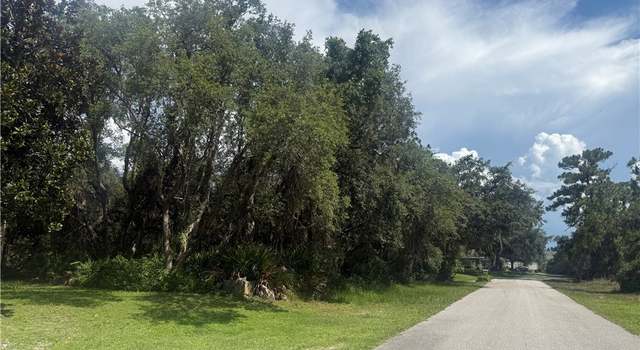 Photo of 424 Oxbow Dr, Sebring, FL 33876