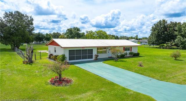 Photo of 417 Limetree Dr, Sebring, FL 33876