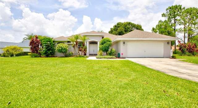 Photo of 2 Meadowlake Cir N, Lake Placid, FL 33852