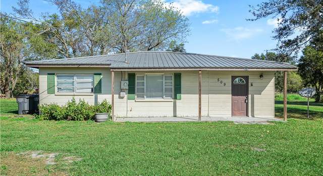 Photo of 509 E Jones St, Bowling Green, FL 33834