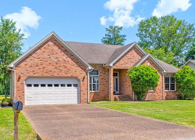 Property at 3021 Singletree Dr, Hopkinsville, KY 42240, 3 beds, 2 baths