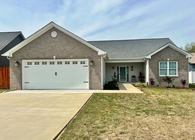 Property at 1825 Lexington Ave, Hopkinsville, KY 42240, 3 beds, 2 baths