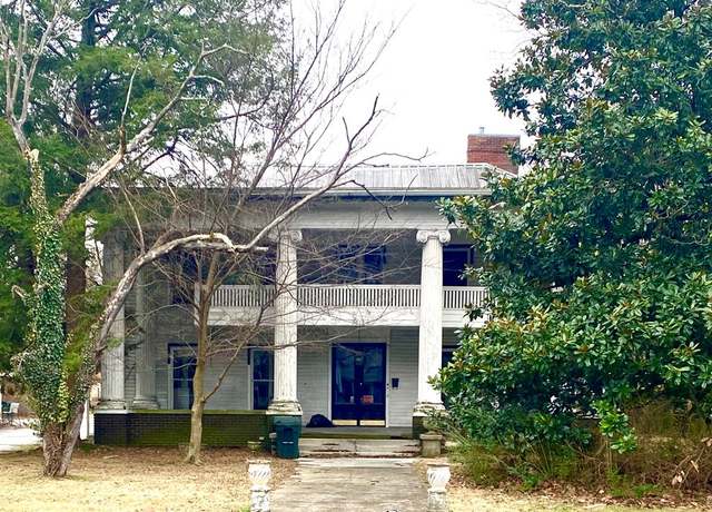 Property at 2012 S Main St, Hopkinsville, KY 42240, 6 beds, 3.5 baths