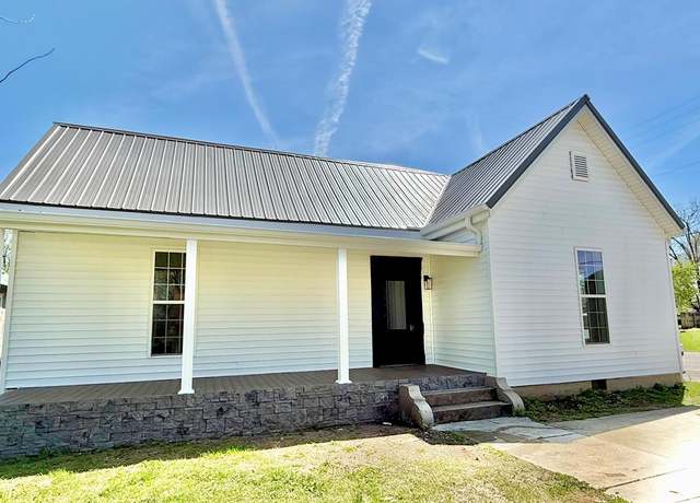 Property at 1710 S Virginia St, Hopkinsville, KY 42240, 3 beds, 1 bath