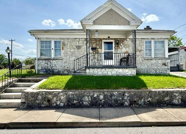 Property at 211 E 4th St, Hopkinsville, KY 42240, 2 beds, 1 bath
