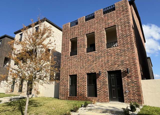 Property at 210 Veracruz Dr #207, Laredo, TX 78045, 3 beds, 2.5 baths