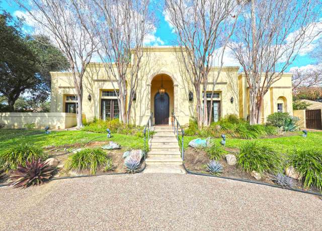 Property at 3102 Fair Oaks Dr, Laredo, TX 78045, 3 beds, 4.5 baths
