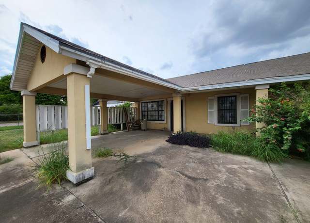 Property at 2204 Willow St, Laredo, TX 78043, 3 beds, 2 baths