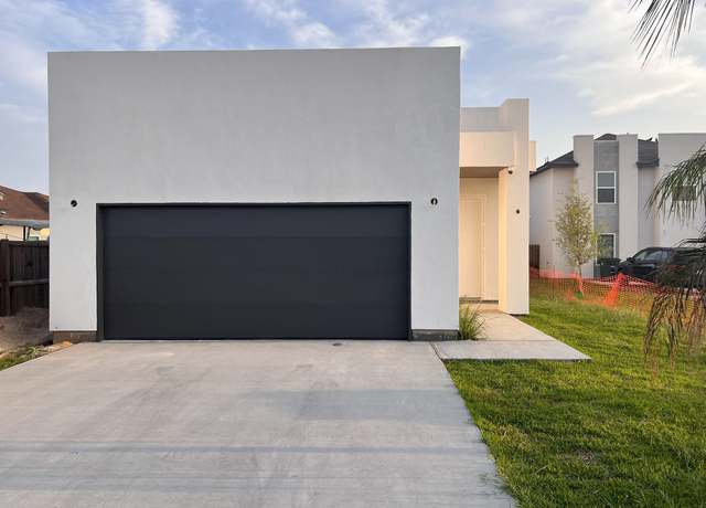 Property at 5616 Encanto Dr, Laredo, TX 78046, 3 beds, 2.5 baths