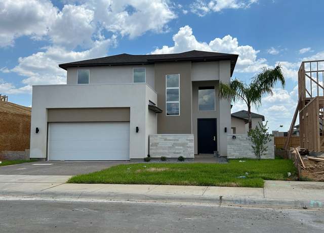 Property at 105 Balmorhea Dr, Laredo, TX 78045, 3 beds, 2.5 baths