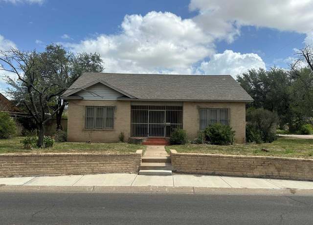 Property at 2020 Clark Blvd, Laredo, TX 78043, 3 beds, 1.5 baths