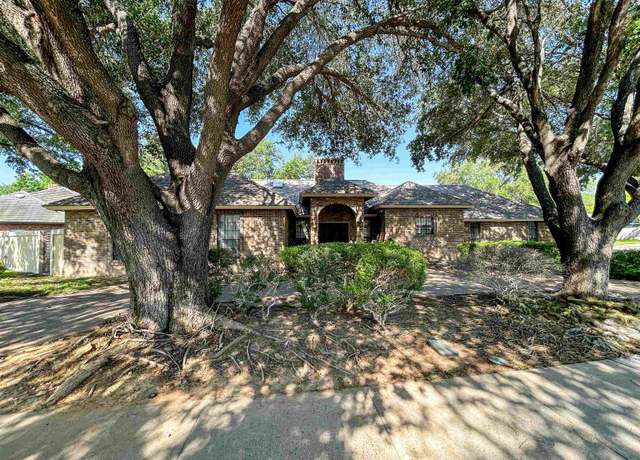 Property at 1540 Palmer Dr, Laredo, TX 78045, 4 beds, 3 baths