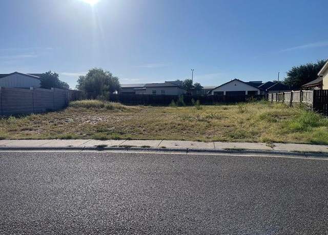 Property at 2001 Durango Ave, Laredo, TX 78046