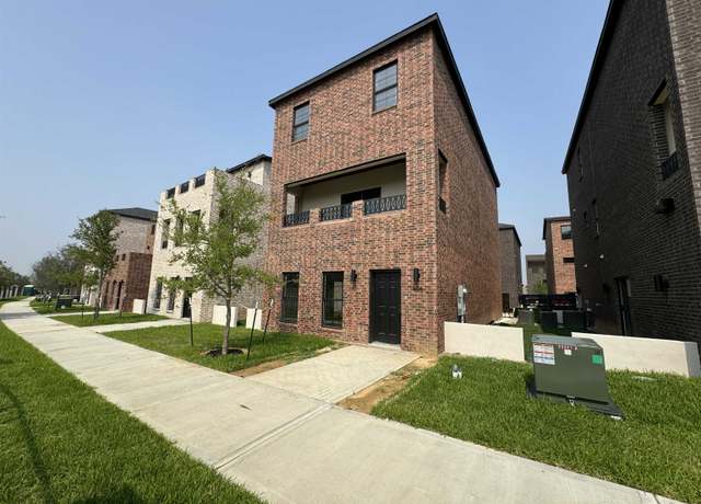 Property at 210 Veracruz Dr #106, Laredo, TX 78045, 3 beds, 3 baths