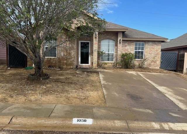 Property at 1050 Trent Dr, Laredo, TX 78046, 3 beds, 2 baths