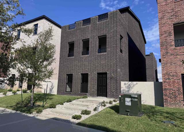 Property at 210 Veracruz Dr #202, Laredo, TX 78045, 3 beds, 2.5 baths