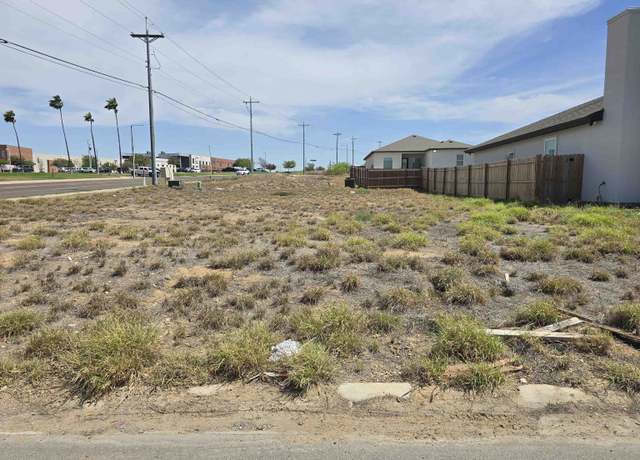 Property at 5501 Eva Ct, Laredo, TX 78046