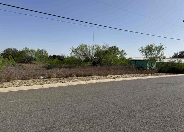 Property at 2605 Glenn St, Zapata, TX 78075