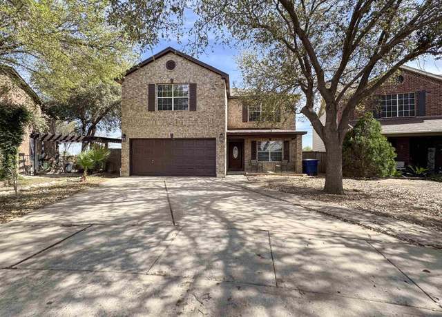 Property at 915 Palafox Dr, Laredo, TX 78045, 3 beds, 2.5 baths
