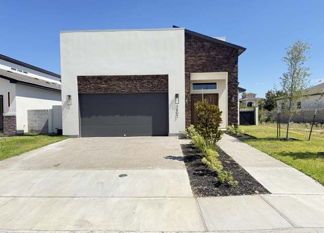 Property at 3803 Tahoe Dr, Laredo, TX 78045, 3 beds, 3.5 baths