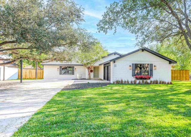 Property at 711 Surrey Rd, Laredo, TX 78041, 3 beds, 2 baths