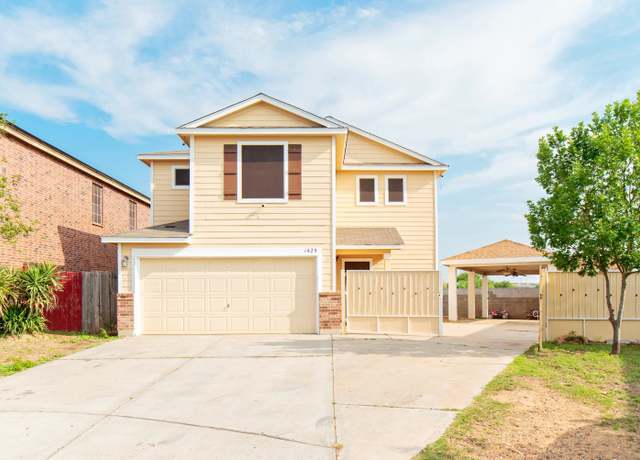 Property at 1425 Ocampo Dr, Laredo, TX 78046, 4 beds, 2.5 baths