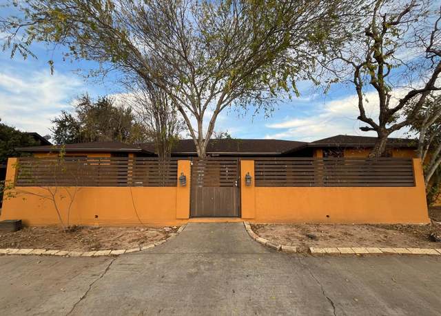 Property at 901 Crestview Dr, Laredo, TX 78045, 4 beds, 6.5 baths