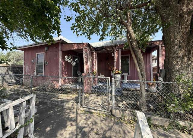 Property at 1309 Convent Ave, Laredo, TX 78040, 3 beds, 2 baths