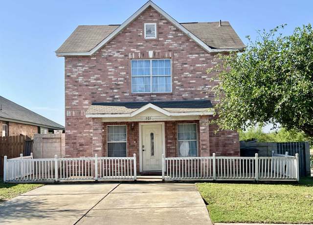 Property at 301 James Smith Rd, Laredo, TX 78046, 3 beds, 2.5 baths