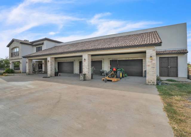 Property at 304 Tomcat Ln, Laredo, TX 78045, 4 beds, 4.5 baths