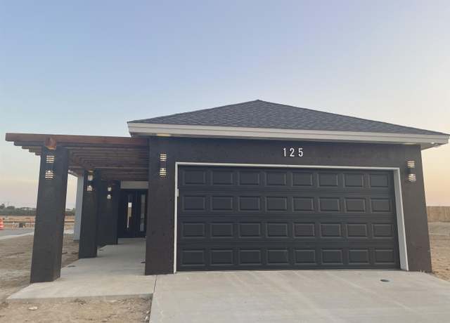 Property at 125 Lusitano Dr, Laredo, TX 78046, 3 beds, 2 baths