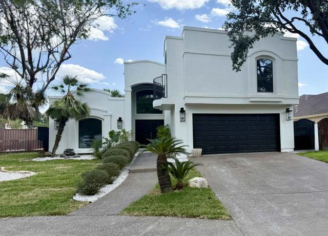 Property at 2027 Manzanares Dr, Laredo, TX 78045, 3 beds, 2.5 baths