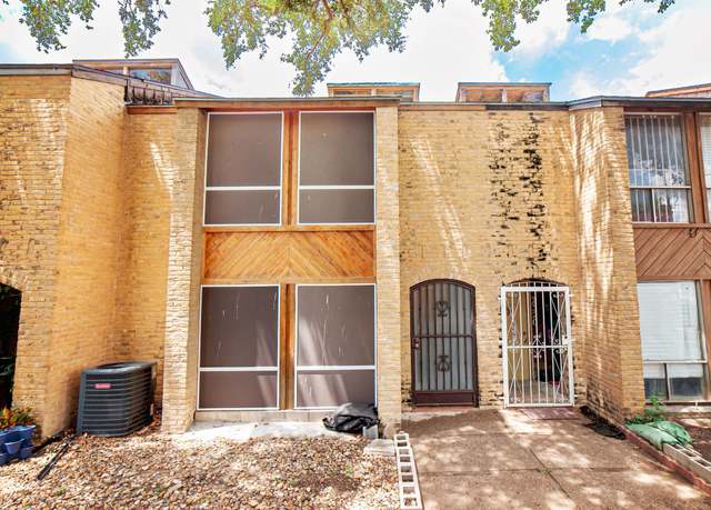 Property at 2318 E Montgomery St #9, Laredo, TX 78043, 3 beds, 2.5 baths