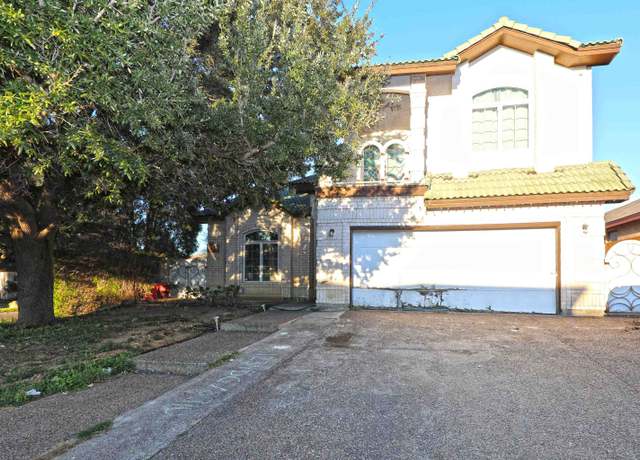 Property at 155 Knoll Ave, Laredo, TX 78045, 3 beds, 3 baths