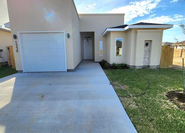 Property at 1330 El Caporal Dr, Lared, TX 78046, 3 beds, 2.5 baths