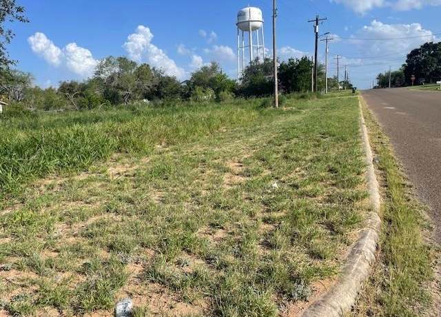 Property at 301 E Harald St, Hebbronville, TX 78361