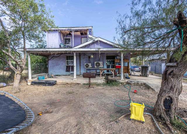 Property at 505 Rosales Rd, El Cenizo, TX 78046, 7 beds, 2 baths