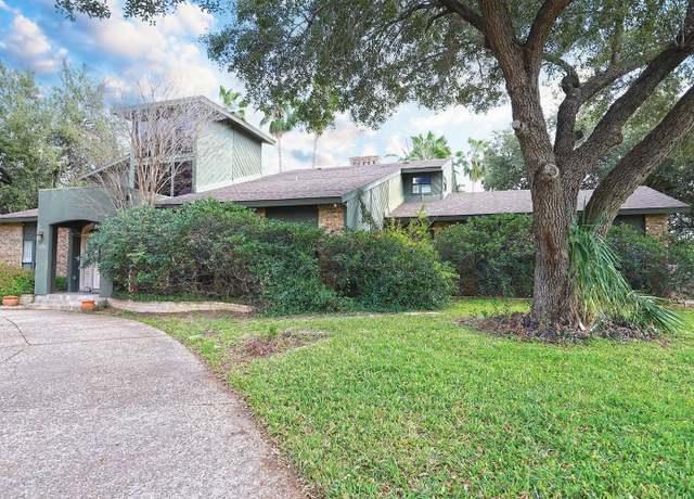 Property at 310 Westmont Dr, Laredo, TX 78041, 6 beds, 5 baths