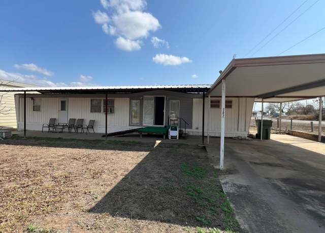 Property at 102 Overview Dr, Zapata, TX 78076, 3 beds, 2.5 baths