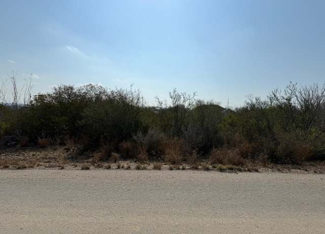 Property at 402 Oriole Ave, Zapata, TX 78076