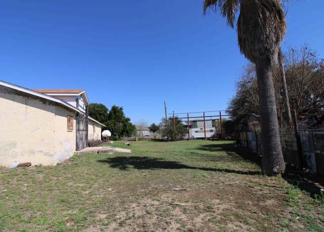 Property at 2901 Guadalupe St, Laredo, TX 78043