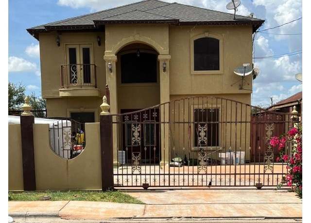 Property at 3102 Plum St, Laredo, TX 78043, 4 beds, 3.5 baths