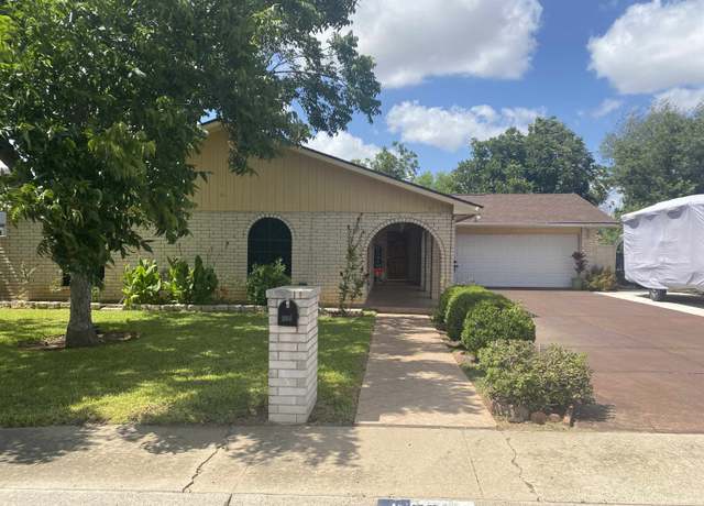 Property at 205 E Mayberry St, Laredo, TX 78041, 3 beds, 2 baths