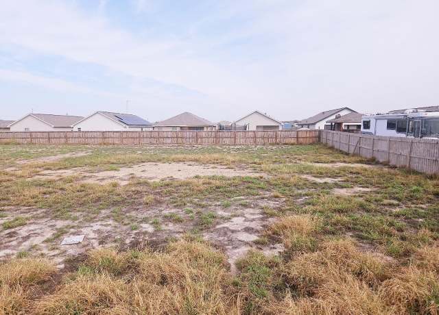 Property at 618 Rockrose Dr, Laredo, TX 78046