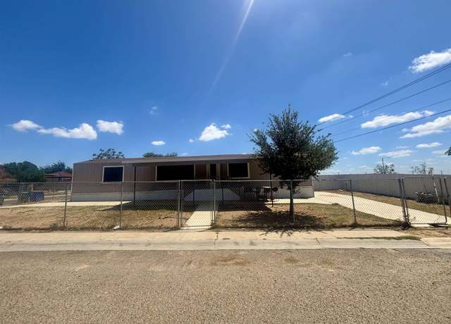 Property at 7001 Balcones Dr, Laredo, TX 78046, 3 beds, 2 baths